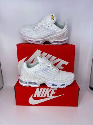 Nike Air Max Plus 3 triple white men’s trainers side view